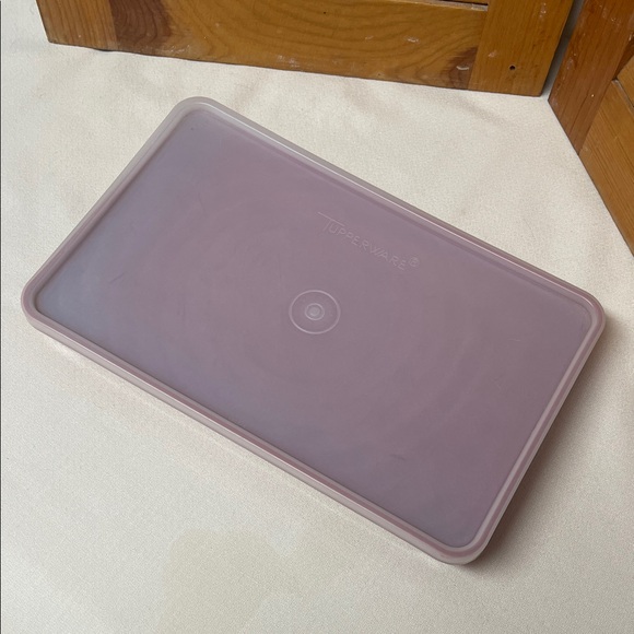 Vintage Tupperware Meat Storage Container - Picture 15 of 15